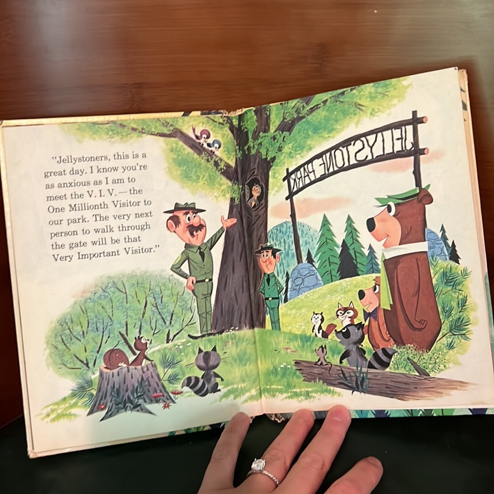 Hanna-Barbera’s Boo Boo and the V.I.V Hardcover Book & Yogi Bear Plush, VINTAGE - Picture 15 of 16